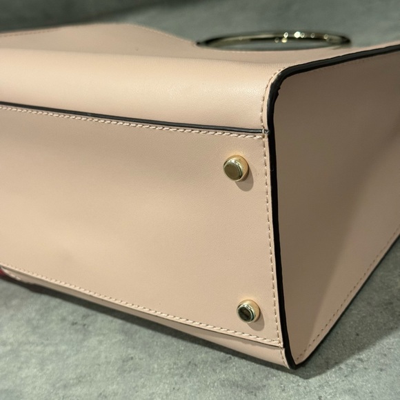 Kate Spade Heart It Sam Bag! Pre-Owned!! - Picture 4 of 10